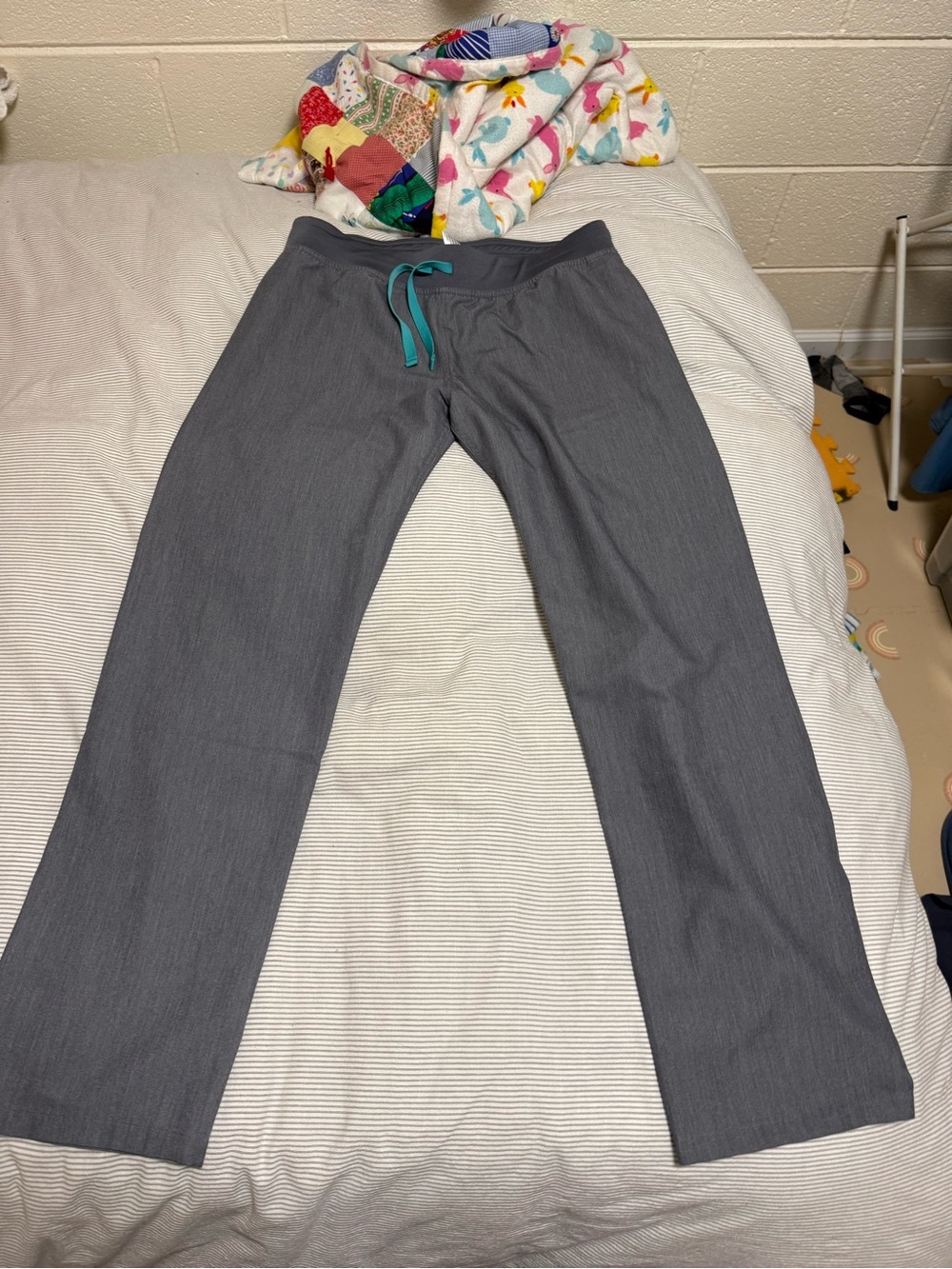 FIGS Gray Livingston Medium Scrub Pants